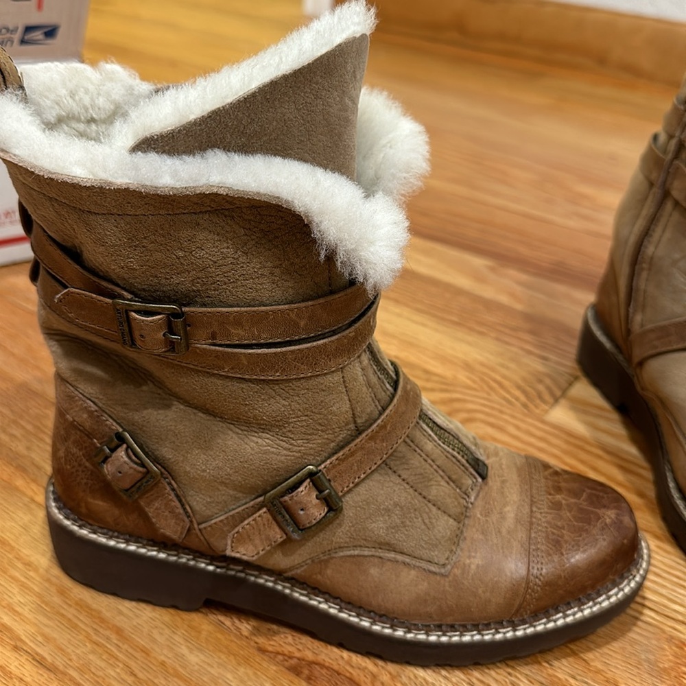 Women's Brown Shearling-Lined Boots